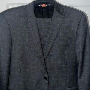 42s Tommy Hilfiger flex suit